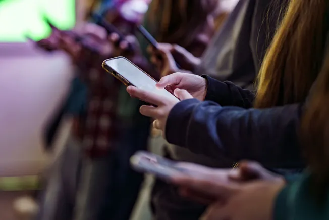 Social Commerce's Trust Gap: Why Discovery Doesn't Convert to Purchase