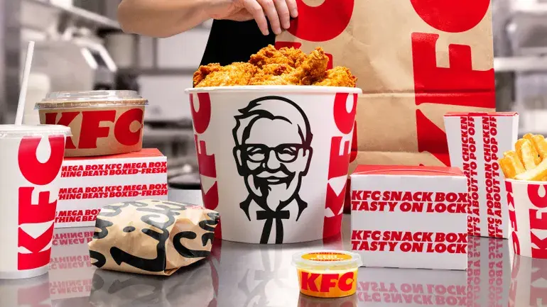 KFC가 첫 글로벌 최고브랜드책임자를 만들었다 — 커널 샌더스부터 순살 메뉴까지, 흩어진 시장을 한 사람이 쥔다