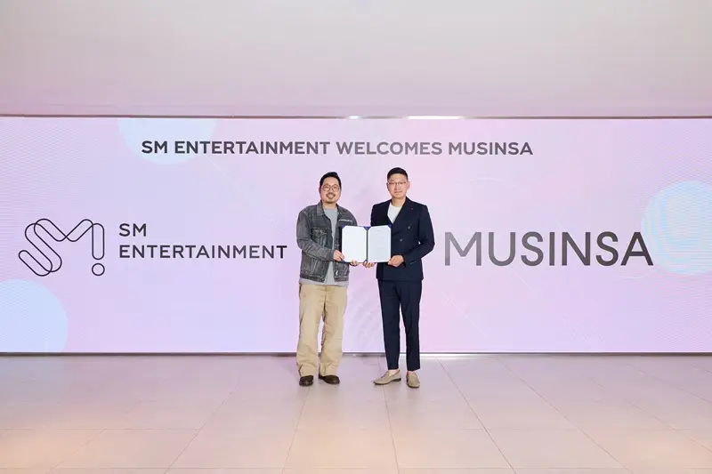 SM·무신사 K팝 IP 협력 — 아티스트 콘텐츠를 패션·뷰티 커머스로 확장한다