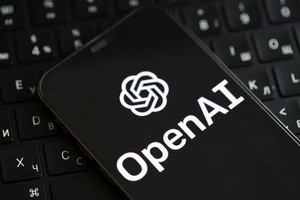 오픈AI, 챗GPT 광고를 누르면 AI와 대화가 시작된다 — 스폰서드 에이전트 테스트